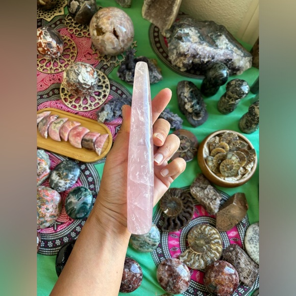 Rose Quartz Massage Wand - Picture 2 of 5